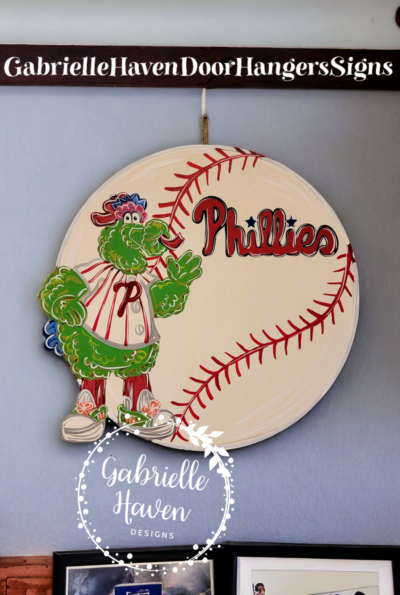 Philadelphia Phillies Mascot Pin