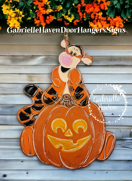 Tigger Fall Pumpkin, 23" height