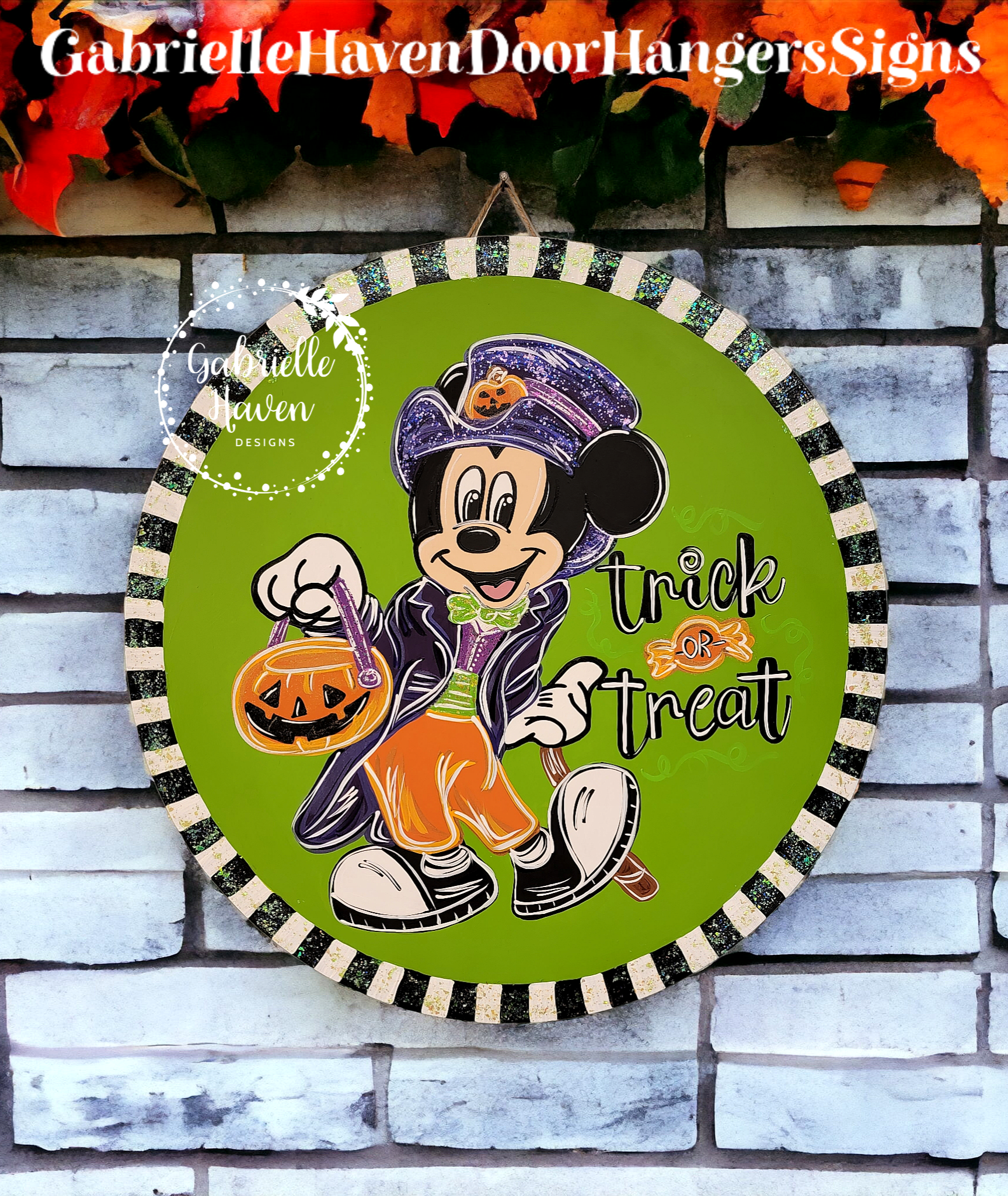 Halloween Mickey (striped border)