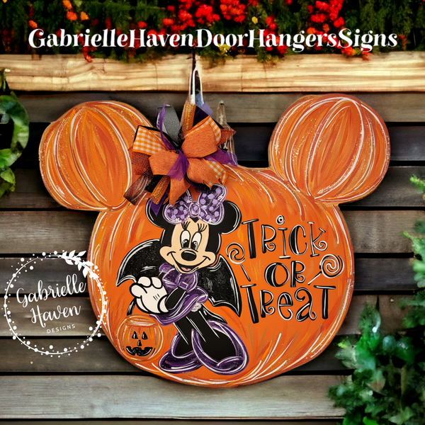 Halloween Minnie Bat on Mickey Jack o Lantern