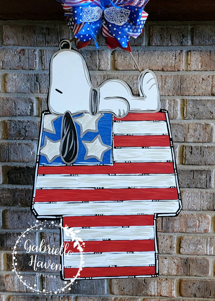 Snoopy Patriotic House