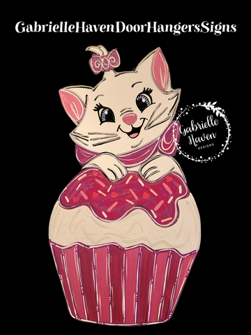 Marie Aristocrats Cupcake