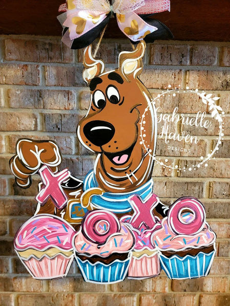 Scooby Doo XOXO Valentine Cupcakes