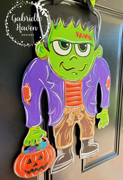 Frankenstein Door Hanger, Halloween Door Hanger, Frankenstein Yard Sign, Halloween Yard Art, Trick or Treat Sign