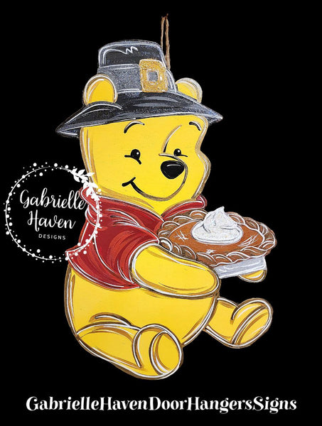 Winnie the Pooh Thanksgiving Pilgrim with Pumpkin Pie