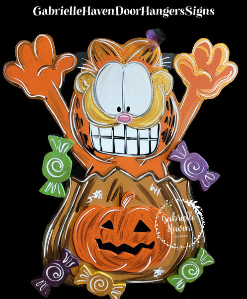 Garfield Halloween Trick or Treat with 3D candy pieces