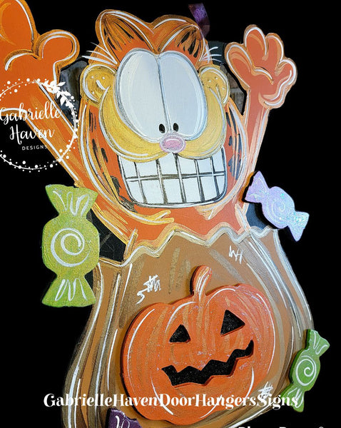 Garfield Halloween Trick or Treat with 3D candy pieces